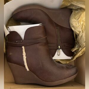 Women’s Ugg Alexandra Water Resistant Wedge Bootie in Brown Leather - Lined!